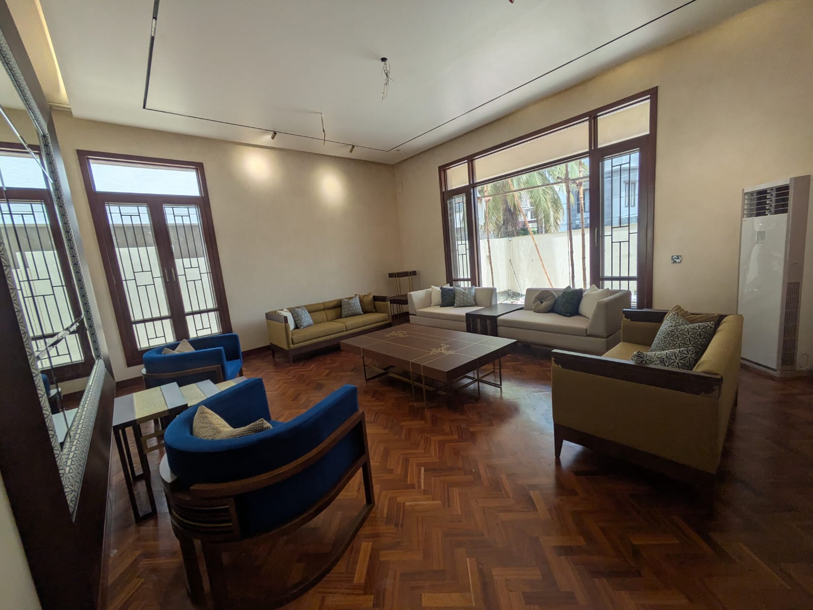 Mr Farooq Arbi House Villa exterior